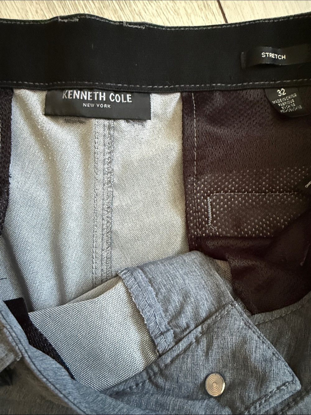 Men's 32” Waist - 4 pair of Shorts - Picture 9 of 13